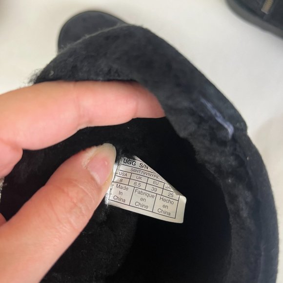 UGG Australia Celvin Black Water-Resistant Women's Boots US 8 Suede Shearling - Picture 3 of 8